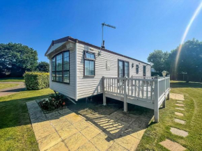 Great 6 Berth Caravan For Hire At Cherry Tree Holiday Park In Norfolk Ref 70801C